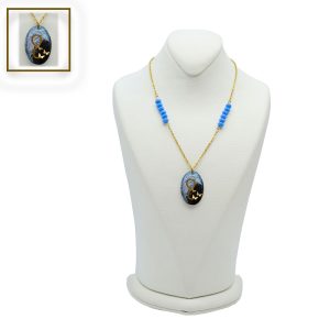 آویز سنگ و زنجیر بینهایت و سه پروانه